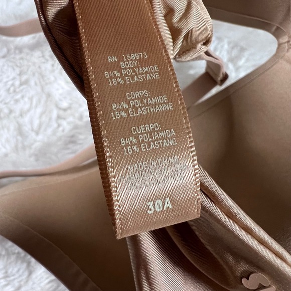 Skims Womens Fits Everybody Wireless Plunge Bra Tan Nude Size 30A RN158973 - Picture 9 of 11